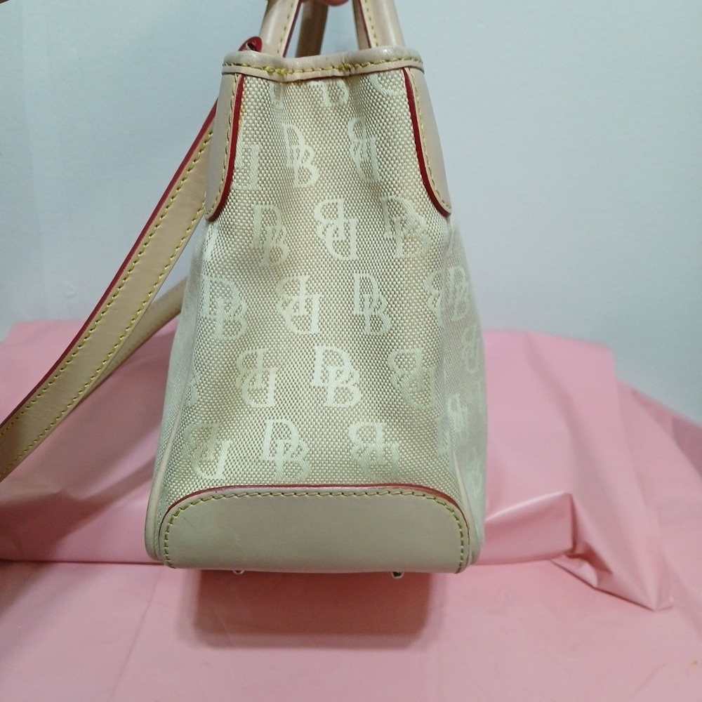 Dooney & Bourke Classic Ivory Satchel Push Lock Detachable Strap Vintage Y2K - Picture 7 of 16